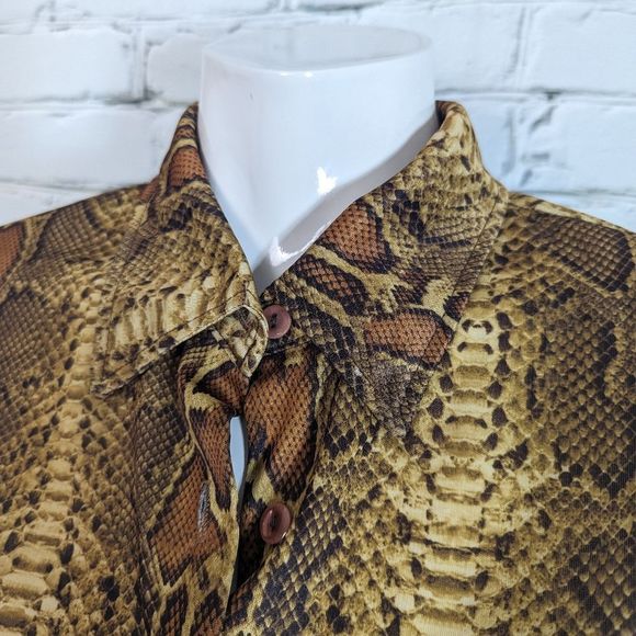 Snakeskin. Printed 90s shirt, button up blouse size M - Picture 5 of 8